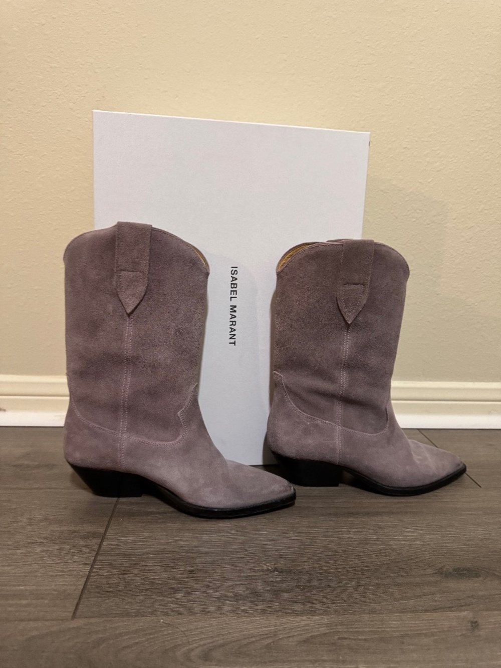 Isabel Marant Duerto suede boots in Mauve